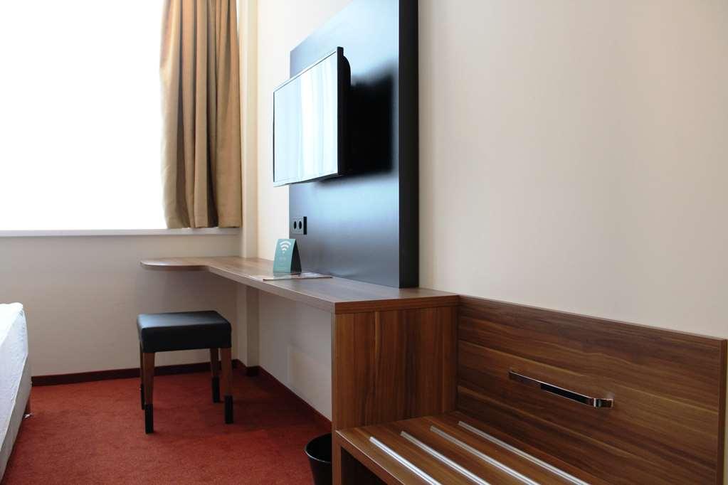 B&B Hotel Berlin-Adlershof Δωμάτιο φωτογραφία