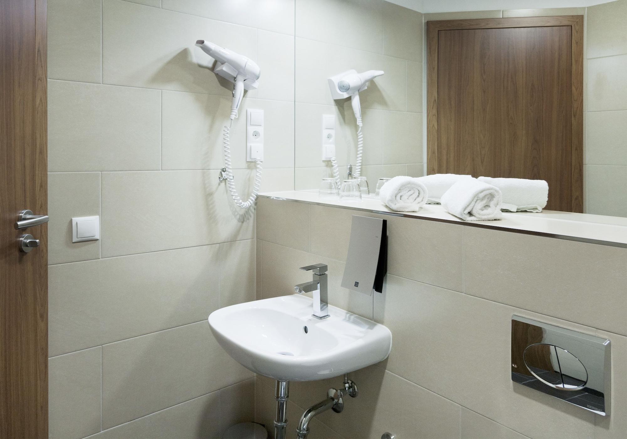 B&B Hotel Berlin-Adlershof Εξωτερικό φωτογραφία