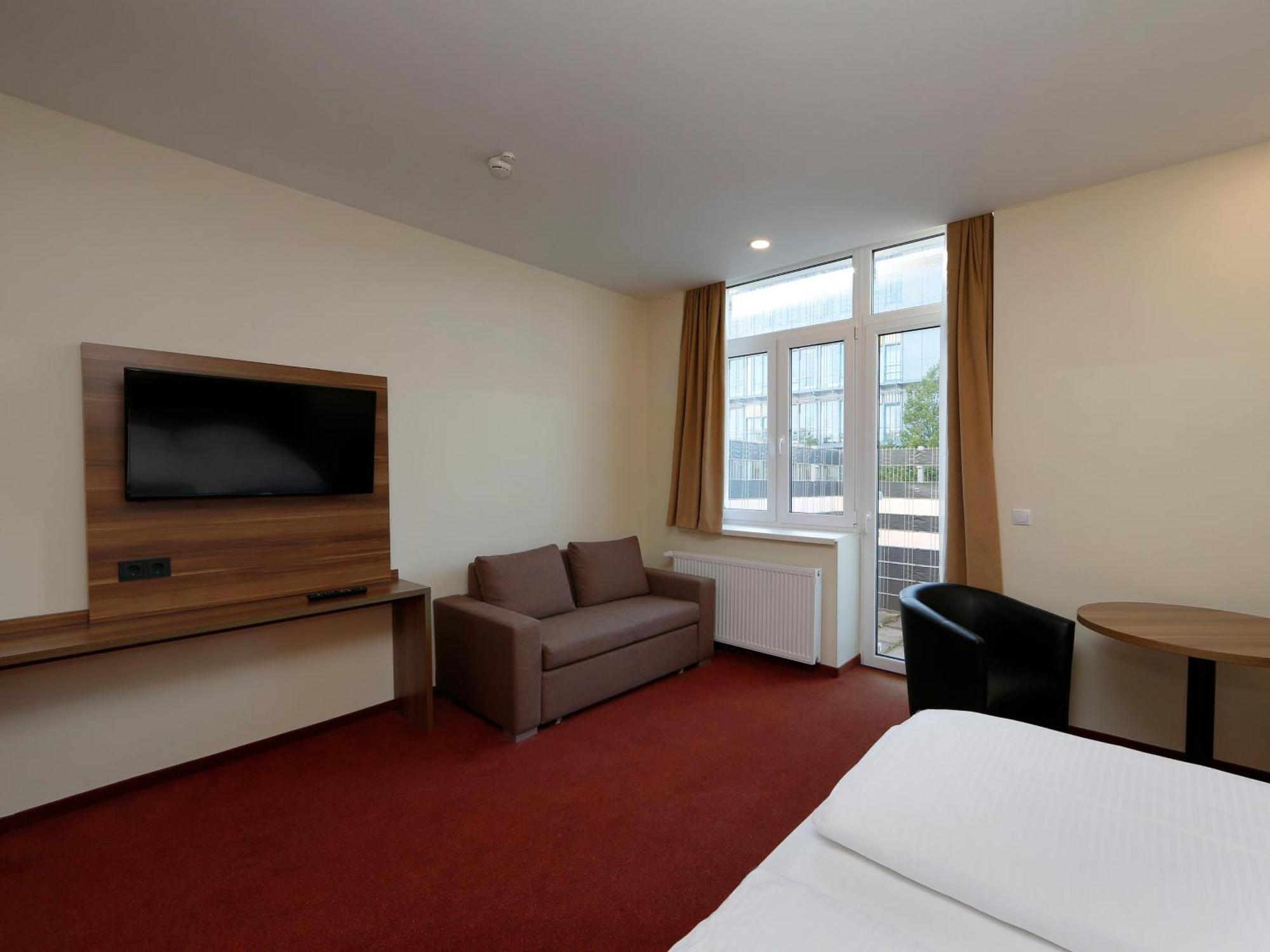 B&B Hotel Berlin-Adlershof Εξωτερικό φωτογραφία