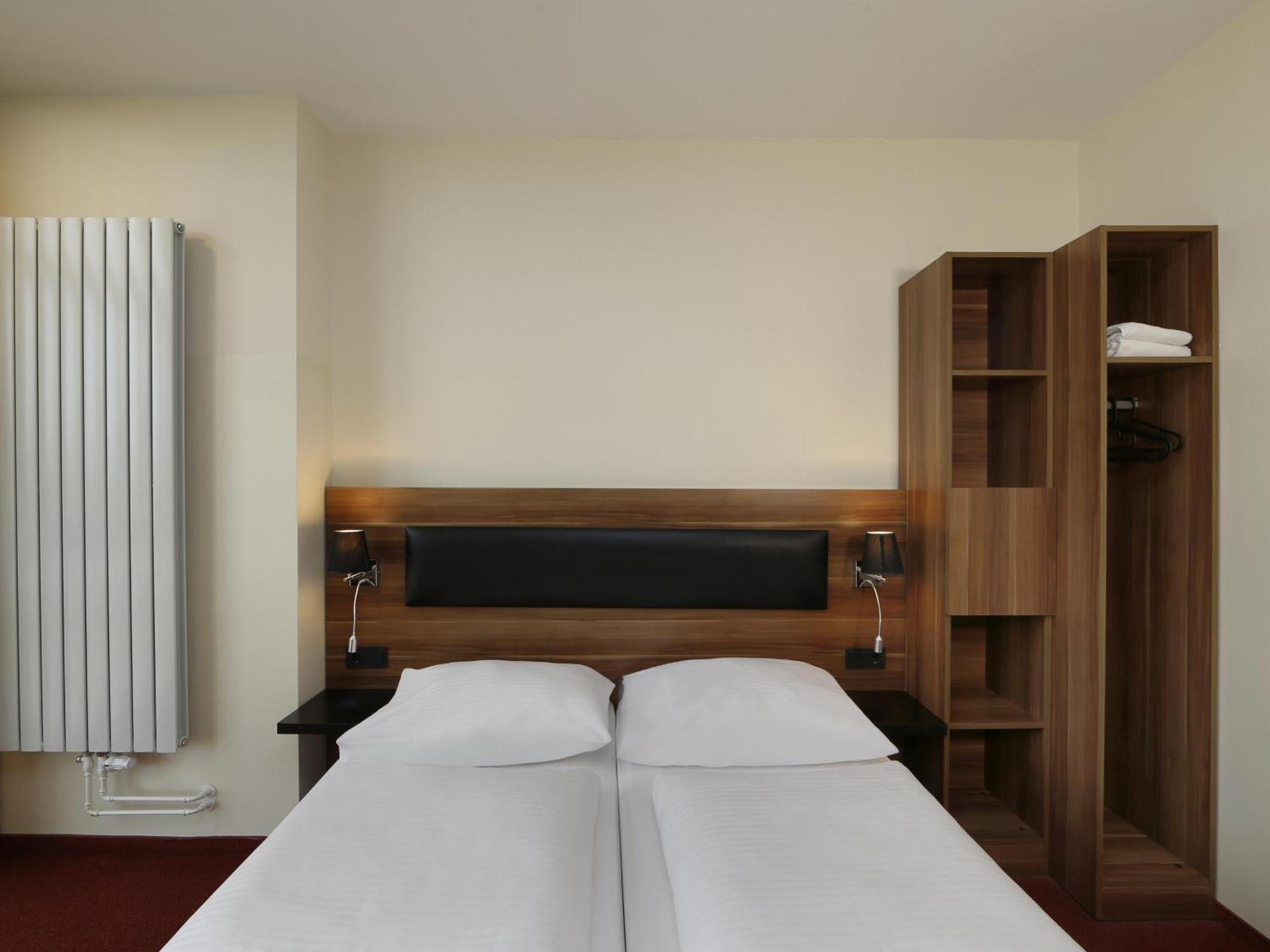 B&B Hotel Berlin-Adlershof Εξωτερικό φωτογραφία