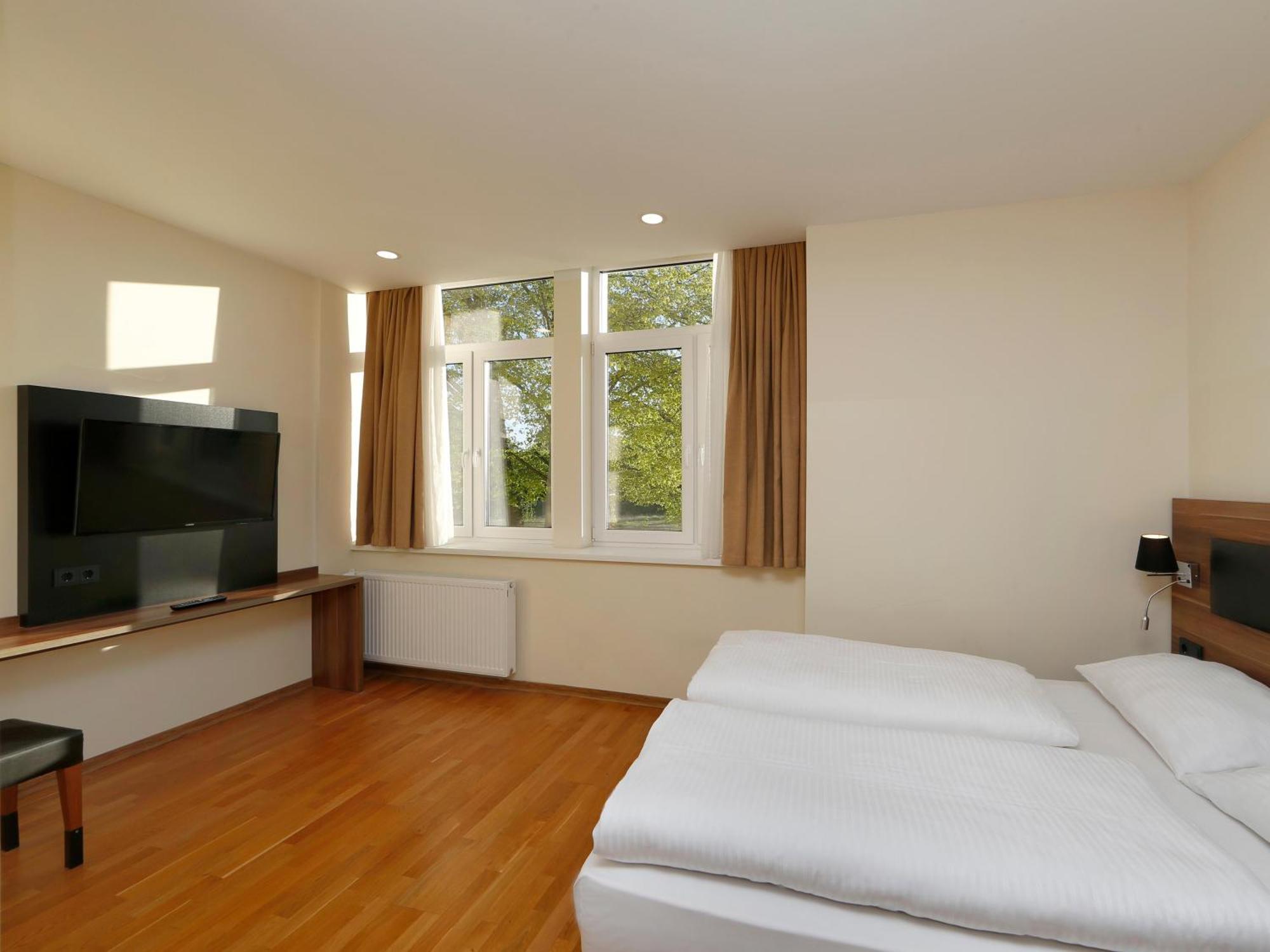 B&B Hotel Berlin-Adlershof Εξωτερικό φωτογραφία