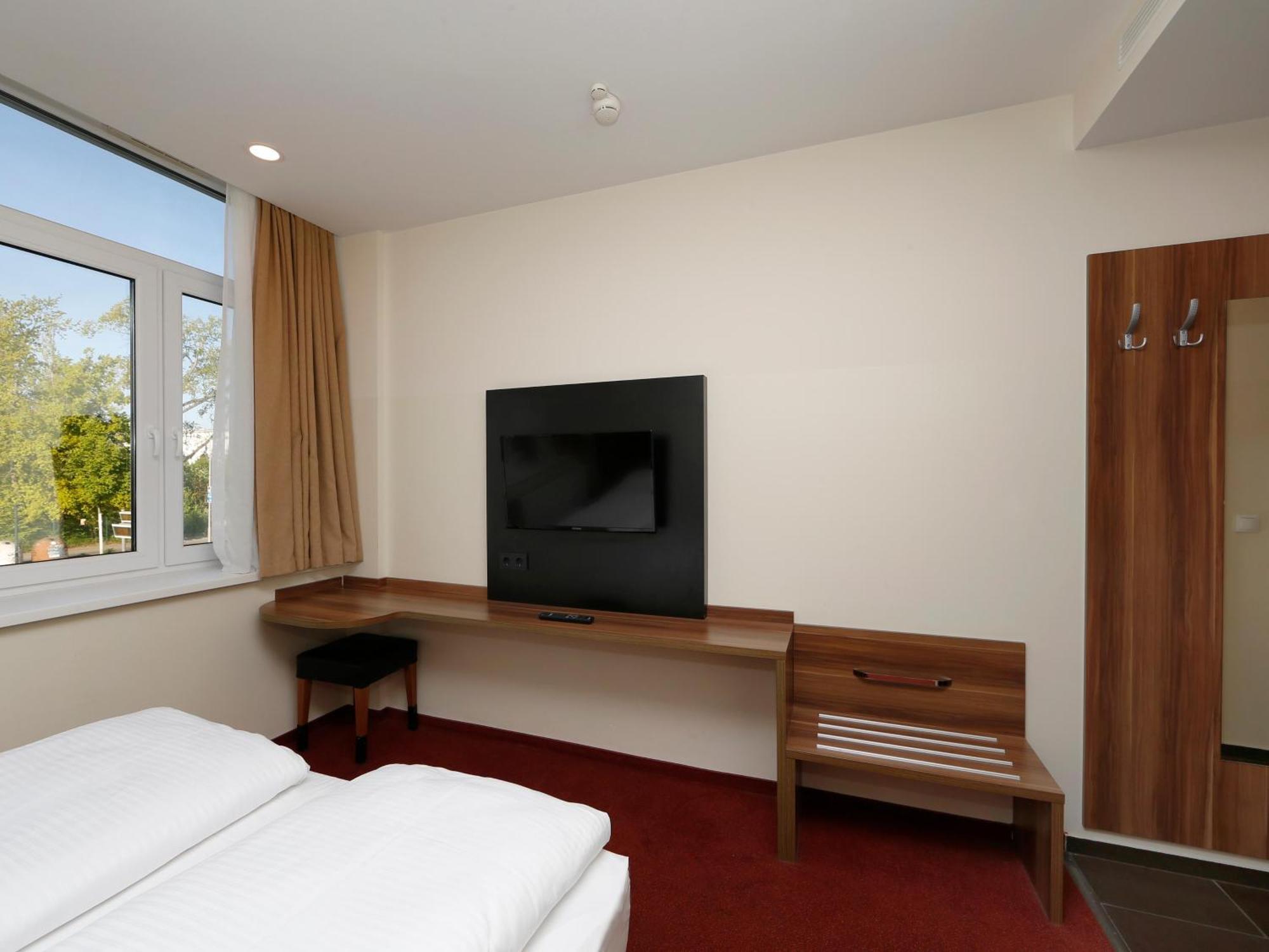 B&B Hotel Berlin-Adlershof Εξωτερικό φωτογραφία