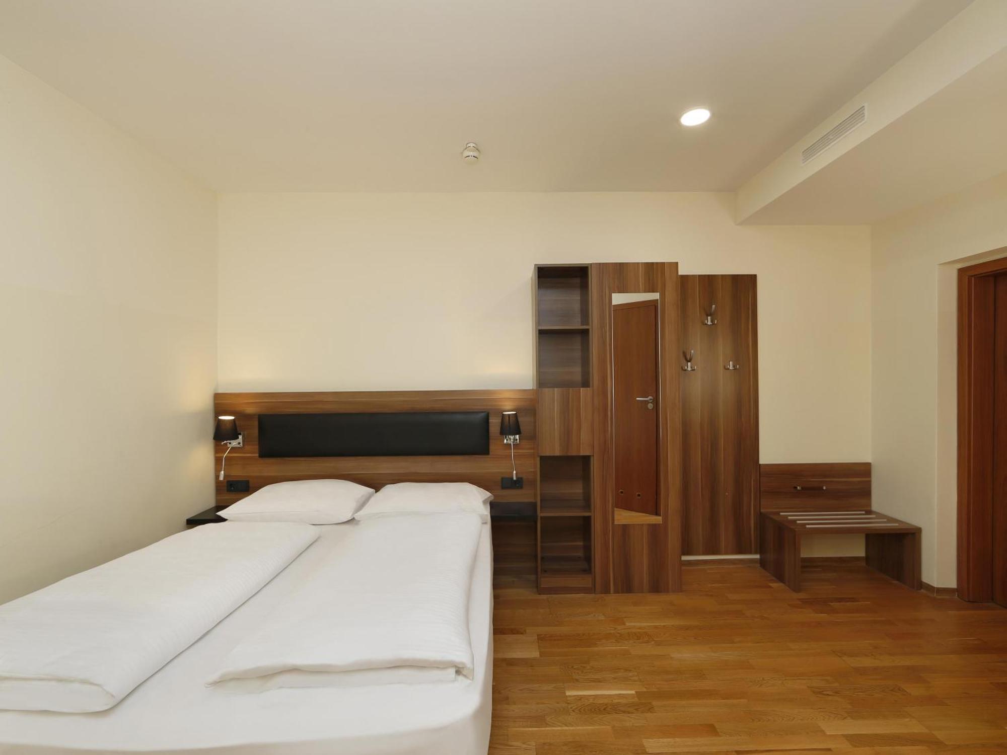 B&B Hotel Berlin-Adlershof Εξωτερικό φωτογραφία