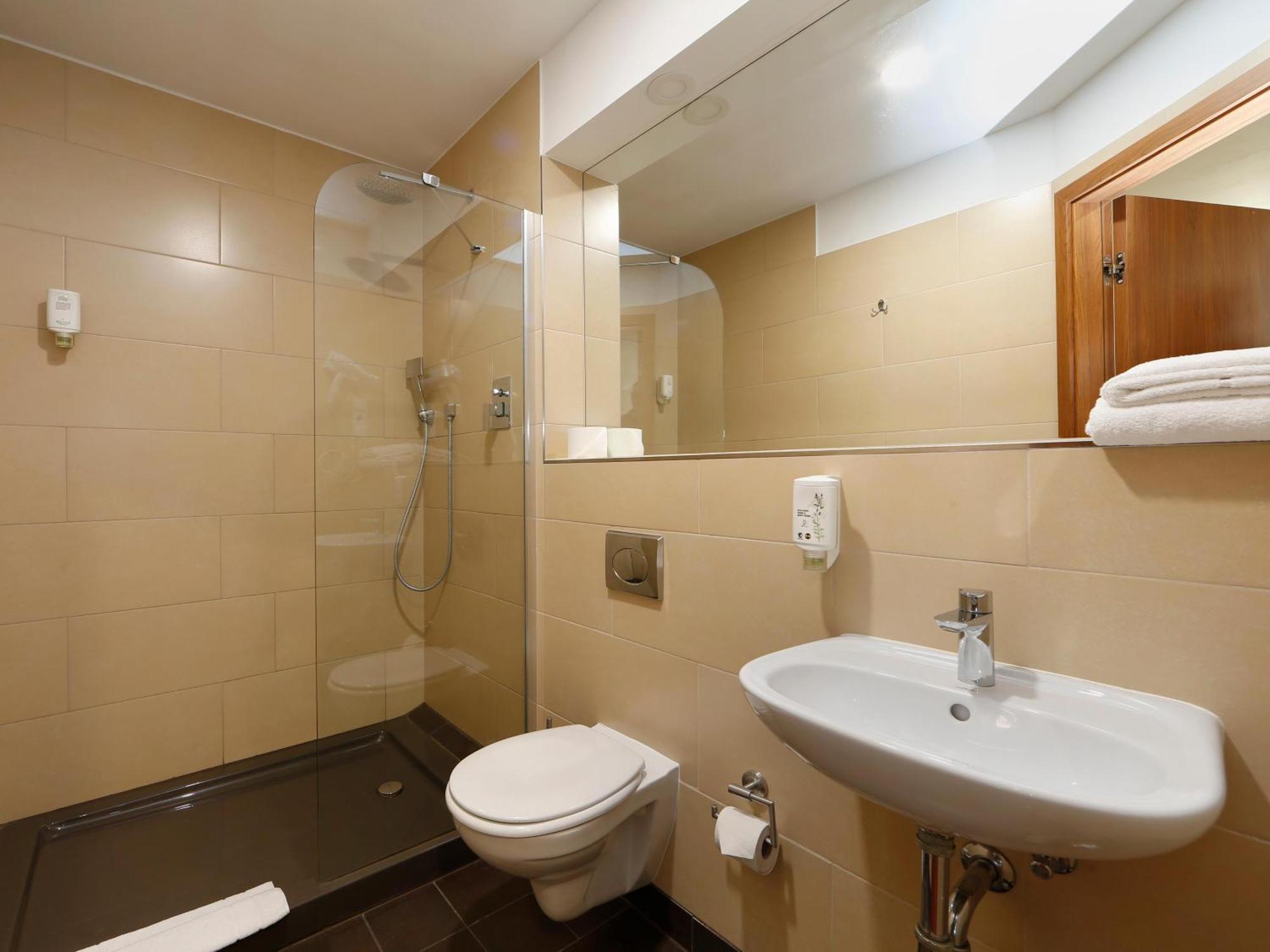 B&B Hotel Berlin-Adlershof Εξωτερικό φωτογραφία