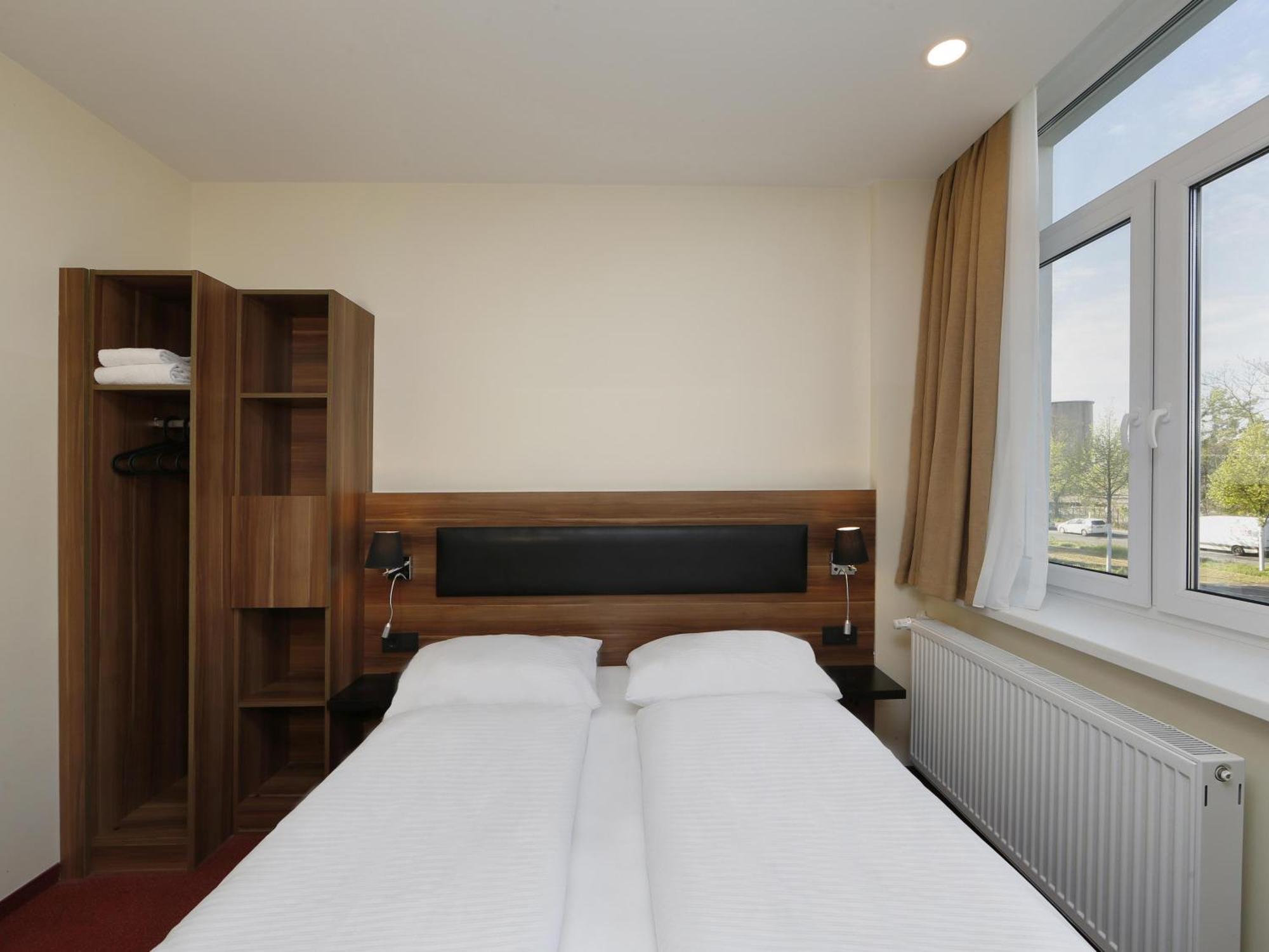 B&B Hotel Berlin-Adlershof Εξωτερικό φωτογραφία