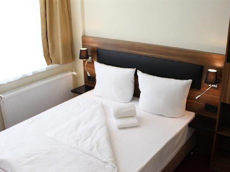 B&B Hotel Berlin-Adlershof Εξωτερικό φωτογραφία